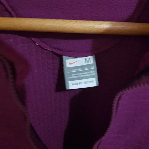 NEW 🌸 NIKE FIT THERMA Mulberry Jacket with Fleece Sides NEW MEDIUM - Picture 8 of 12